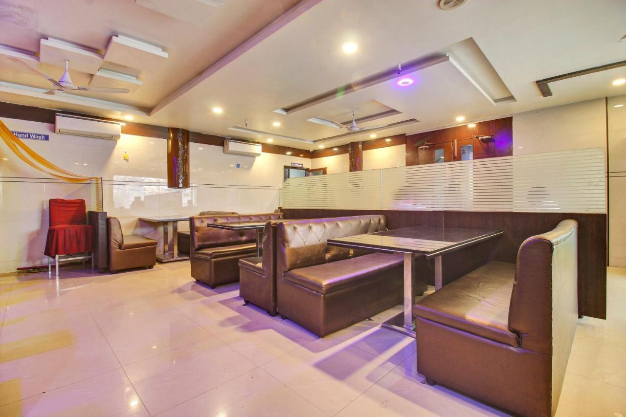 Oyo Townhouse 707 Grand Krishna Hotel Hyderabad Exterior foto